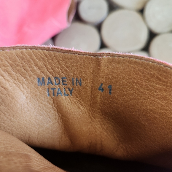 Golden Goose Young Distressed Leather Ankle Boots - Picture 4 of 7